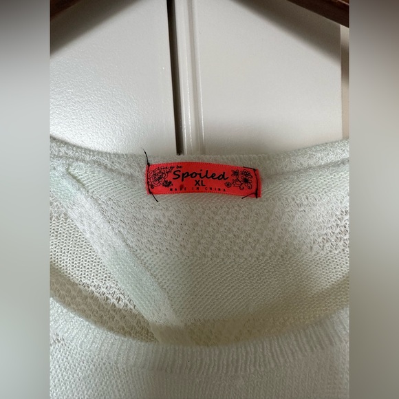 Backless Blouse - Picture 4 of 4